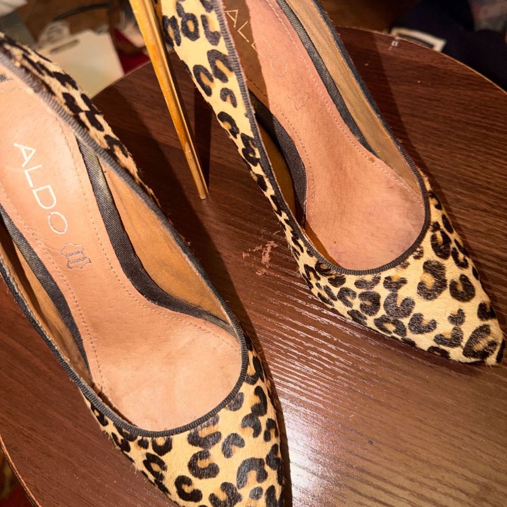 Shoes - Picture 5 of 5